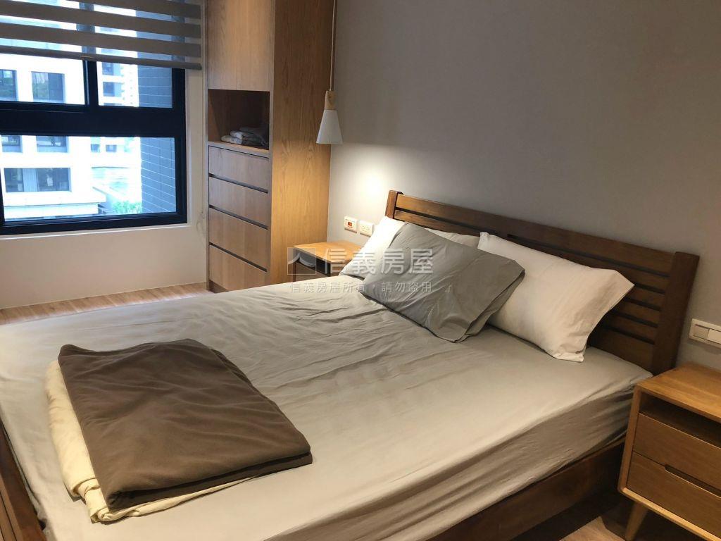 蒙德里安精裝兩房兩衛房屋室內格局與周邊環境
