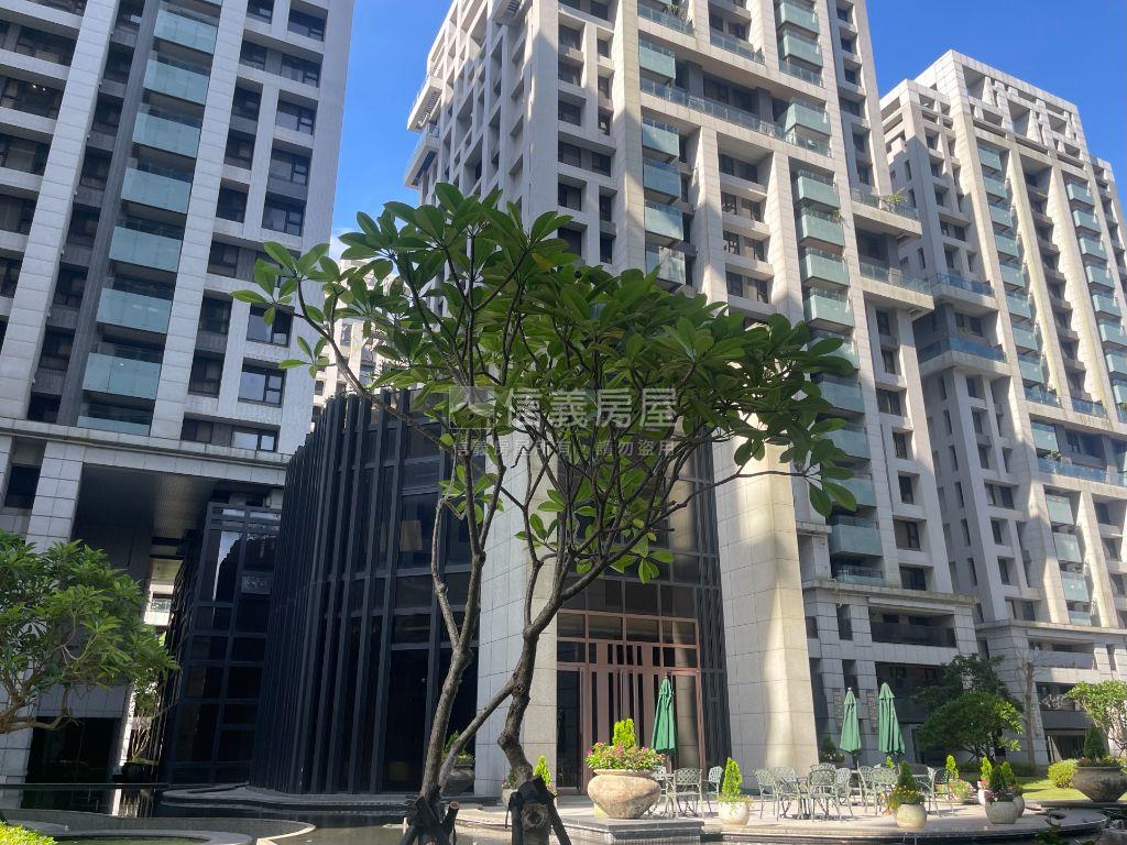 蒙德里安精裝兩房兩衛房屋室內格局與周邊環境