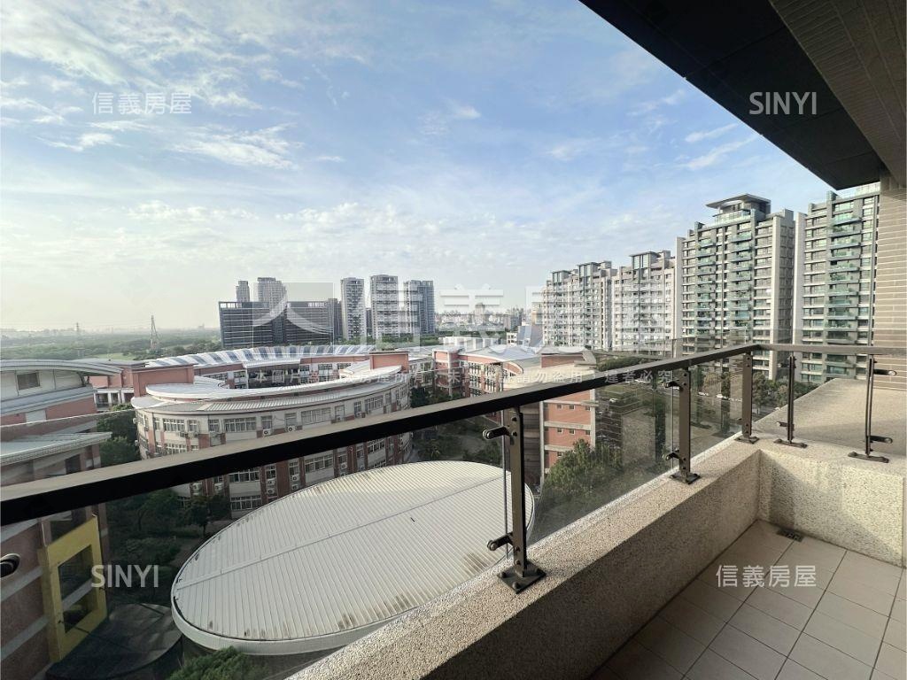 成功興隆御苑三房河岸視野房屋室內格局與周邊環境