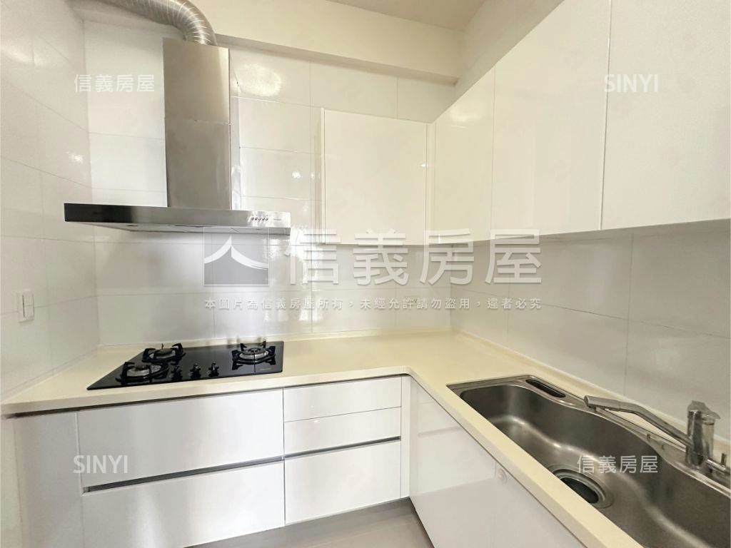 成功興隆御苑三房河岸視野房屋室內格局與周邊環境