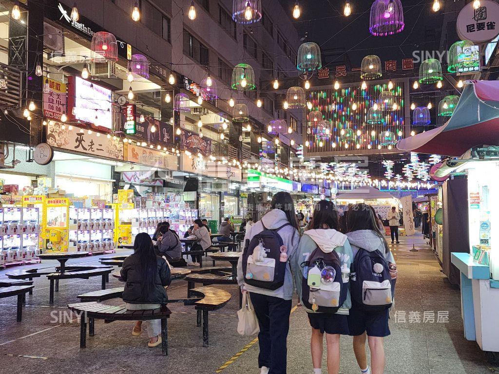 一中商圈輕屋齡投報佳透店房屋室內格局與周邊環境