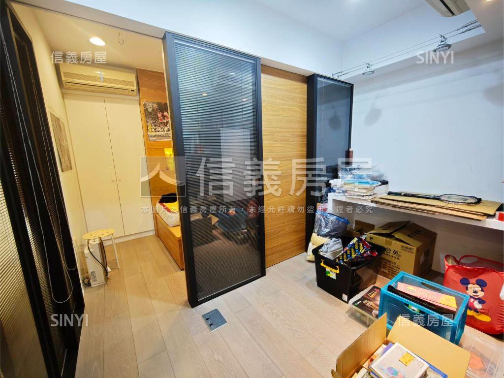 大直風華三房車位房屋室內格局與周邊環境