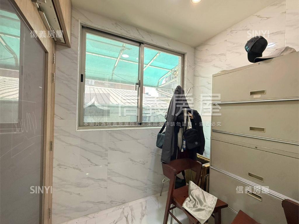 三重稀有透天－有電梯房屋室內格局與周邊環境