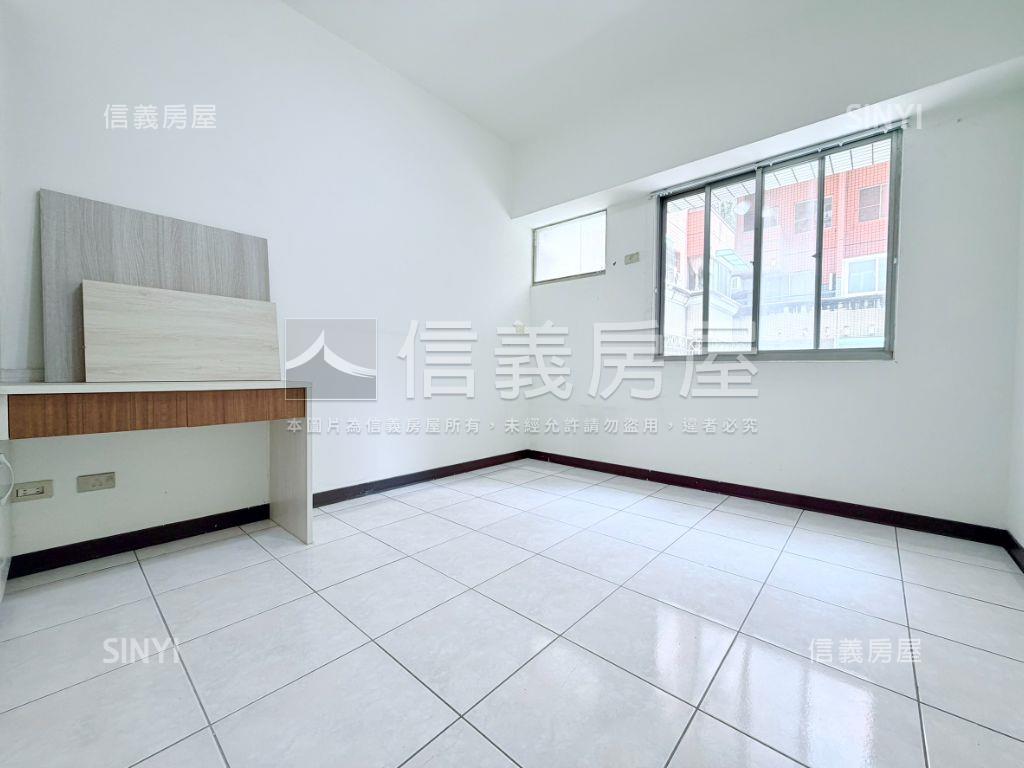 新案！中港世紀紅三房車位房屋室內格局與周邊環境