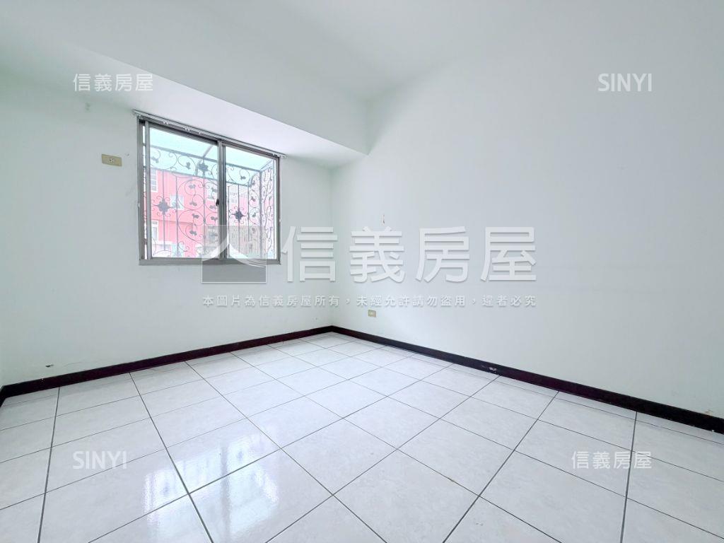 新案！中港世紀紅三房車位房屋室內格局與周邊環境