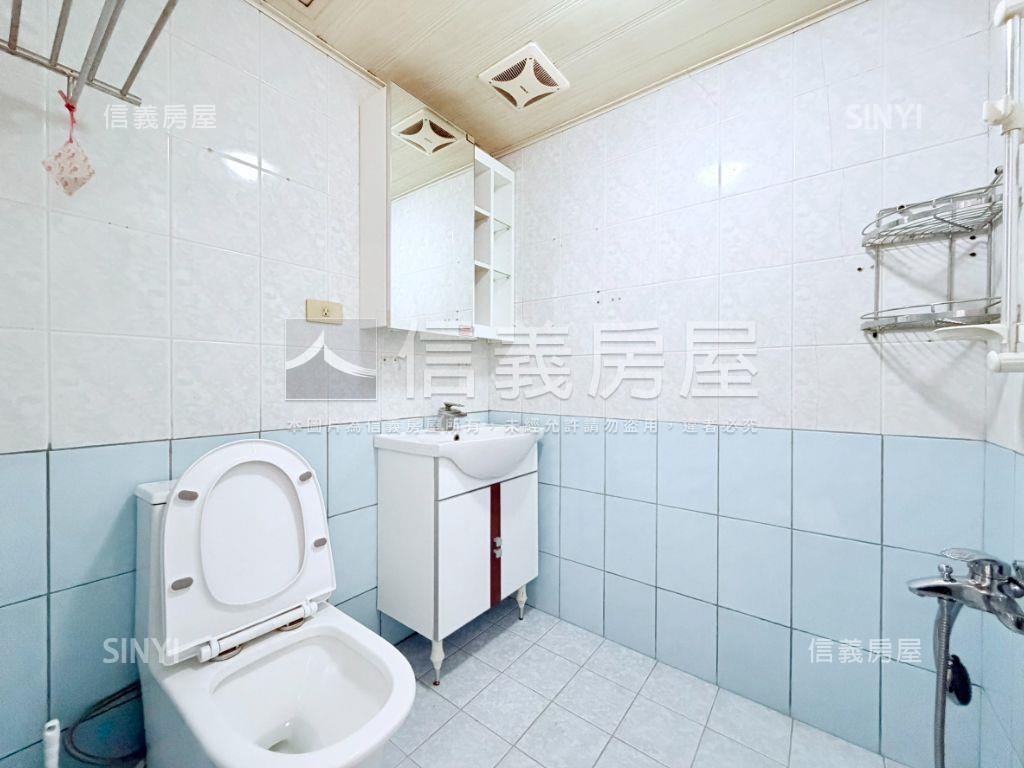 新案！中港世紀紅三房車位房屋室內格局與周邊環境