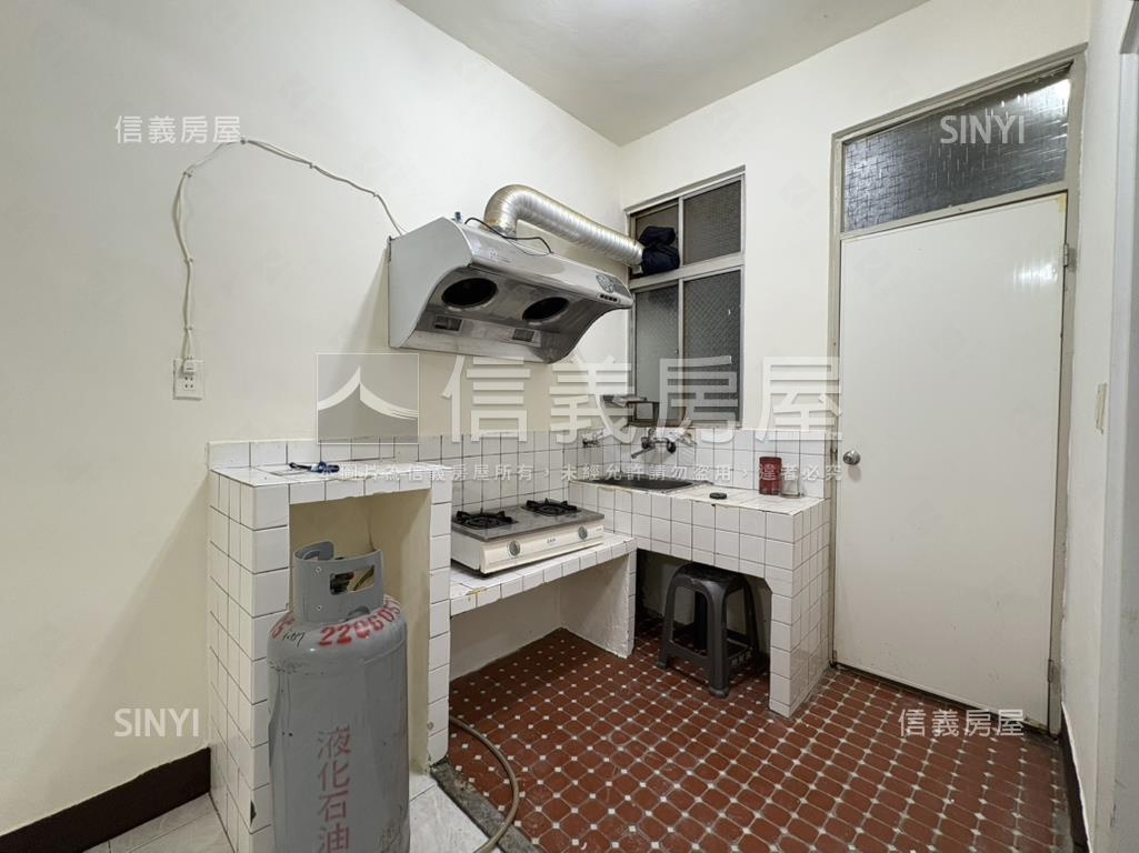 民安路上公寓大空間四房房屋室內格局與周邊環境