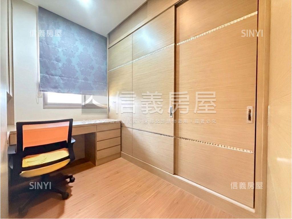 稀有釋出【文邑】三房車位房屋室內格局與周邊環境