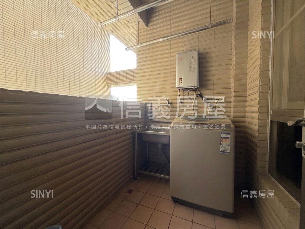 稀有釋出【文邑】三房車位房屋室內格局與周邊環境