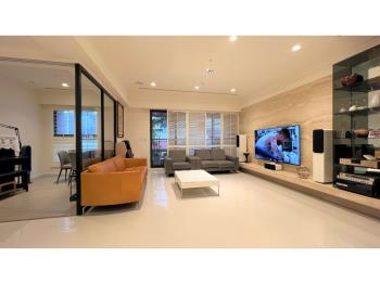 國泰雙璽四房＋２個車位