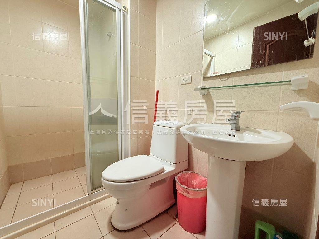 美麗歐洲次頂樓大三房車位房屋室內格局與周邊環境