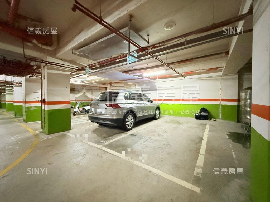 美麗歐洲次頂樓大三房車位房屋室內格局與周邊環境