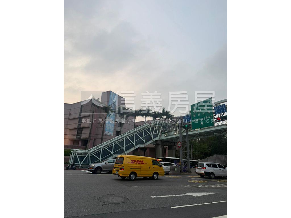 市府大巨蛋高樓美廈房屋室內格局與周邊環境