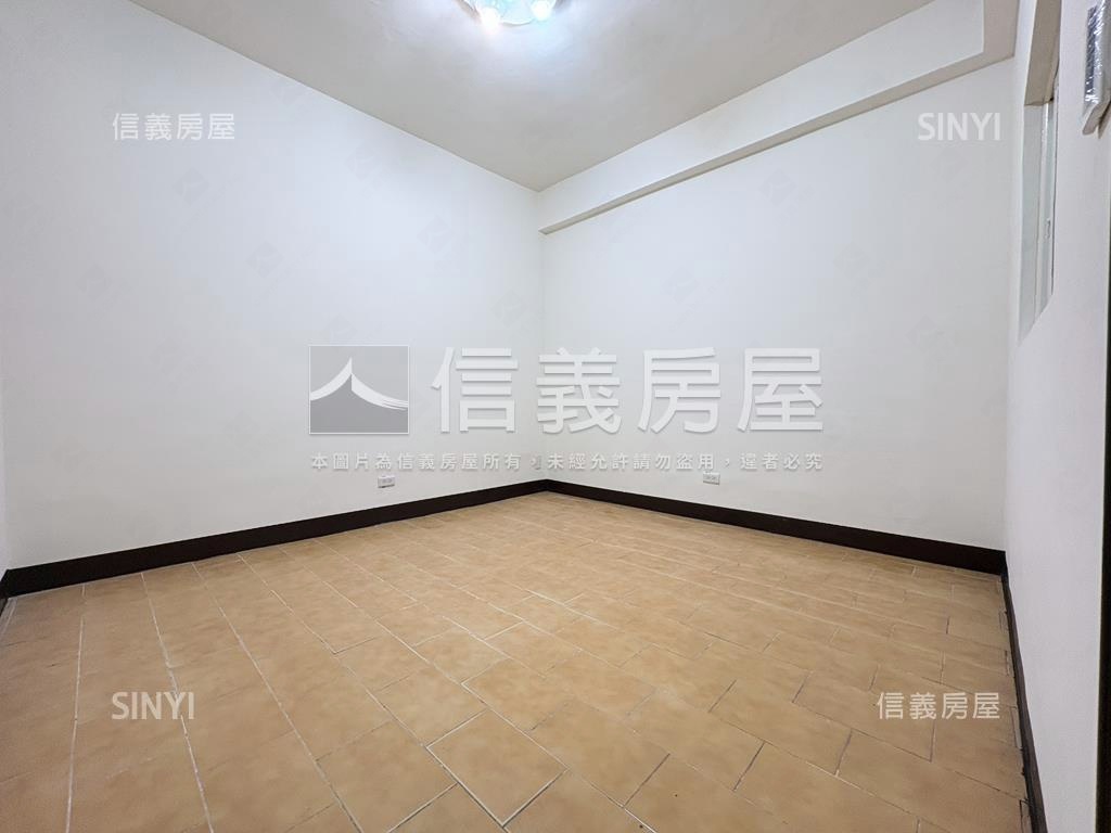 近重劃區舒適一樓房屋室內格局與周邊環境