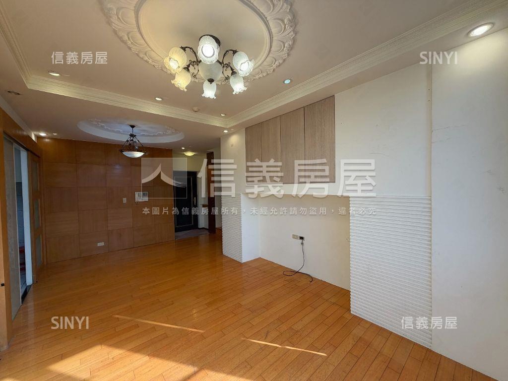 挑高邊間印象大湖房屋室內格局與周邊環境