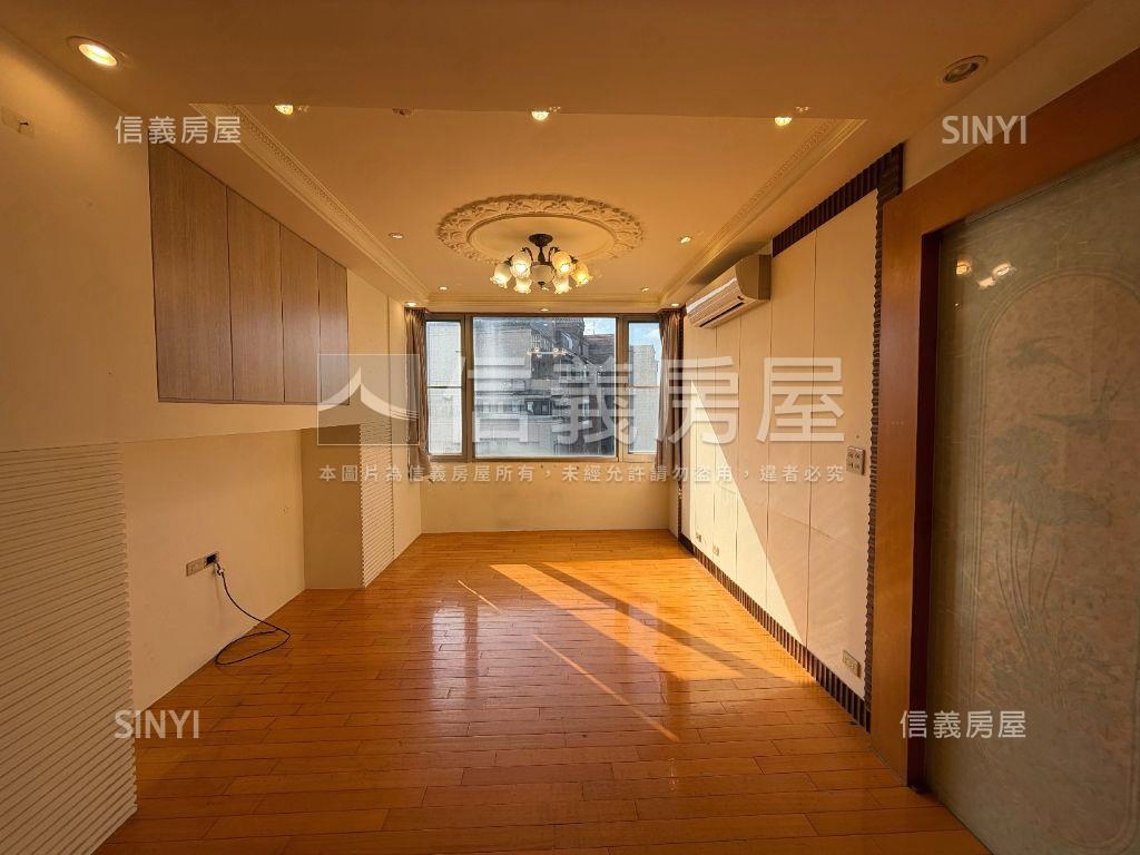 挑高邊間印象大湖房屋室內格局與周邊環境