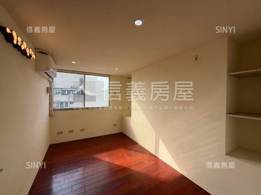 挑高邊間印象大湖房屋室內格局與周邊環境