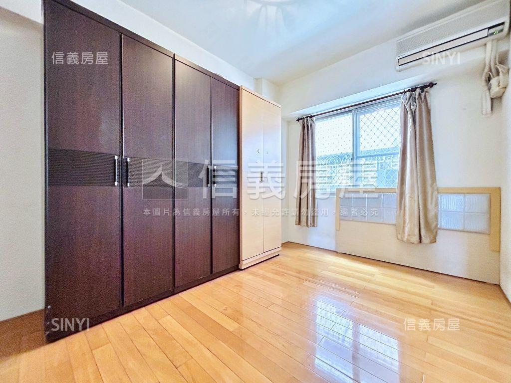 整層住家四房平車面公園房屋室內格局與周邊環境