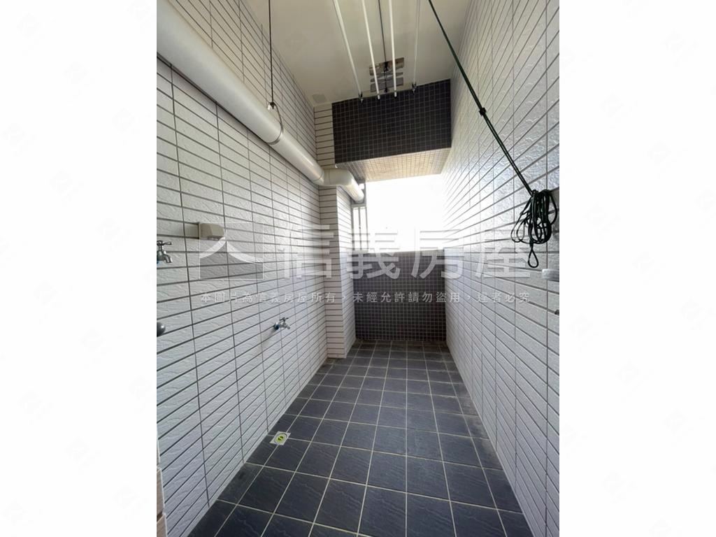 全新泰嘉水律川˙2房車位房屋室內格局與周邊環境