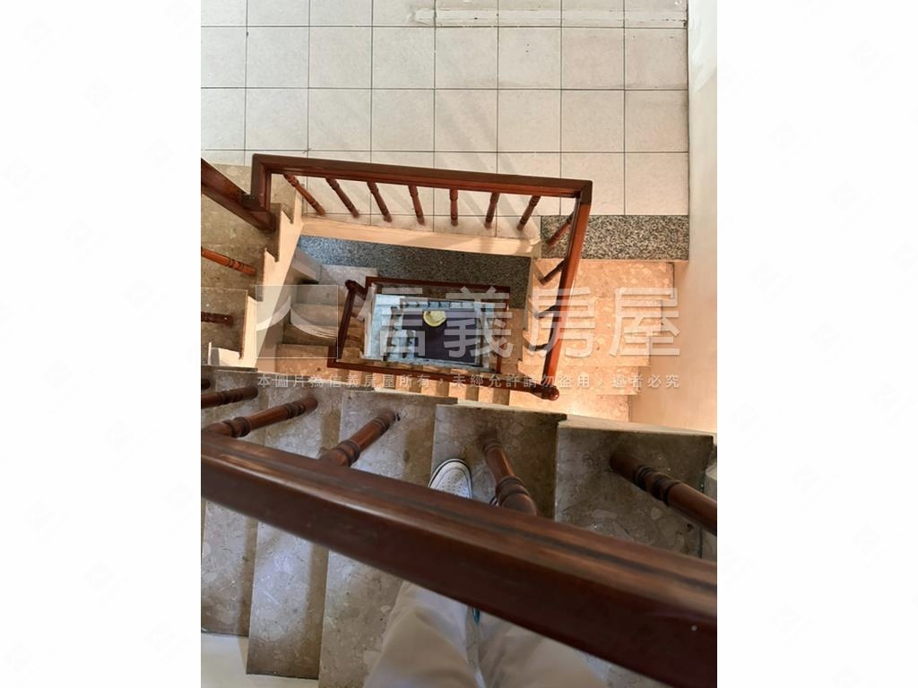 彰北大面寬邊間透天房屋室內格局與周邊環境