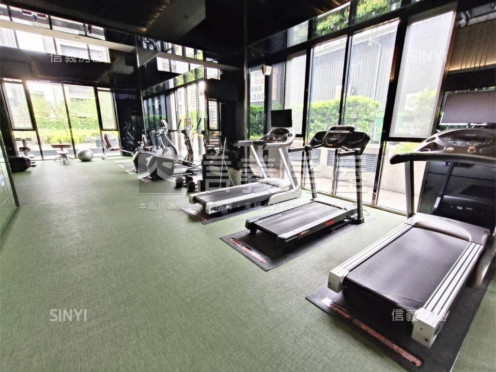 京城樂活高樓４房平車房屋室內格局與周邊環境