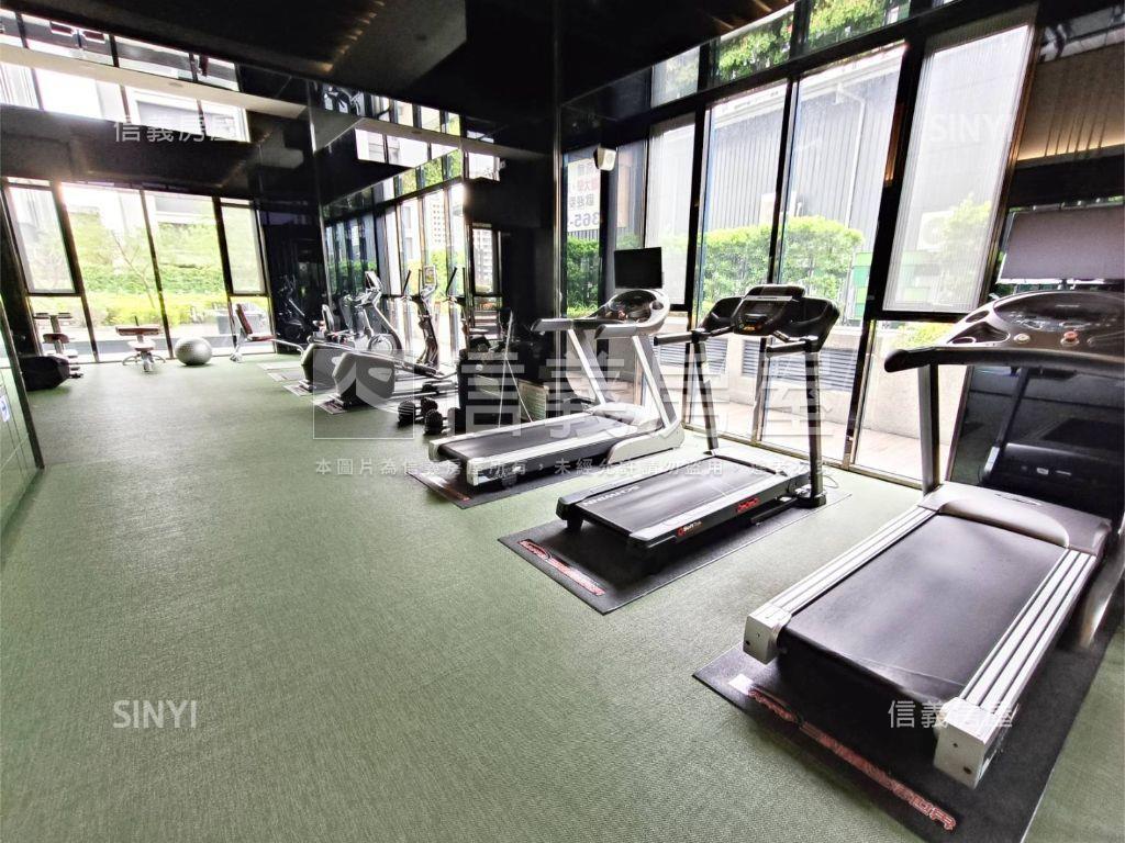 京城樂活高樓４房平車房屋室內格局與周邊環境