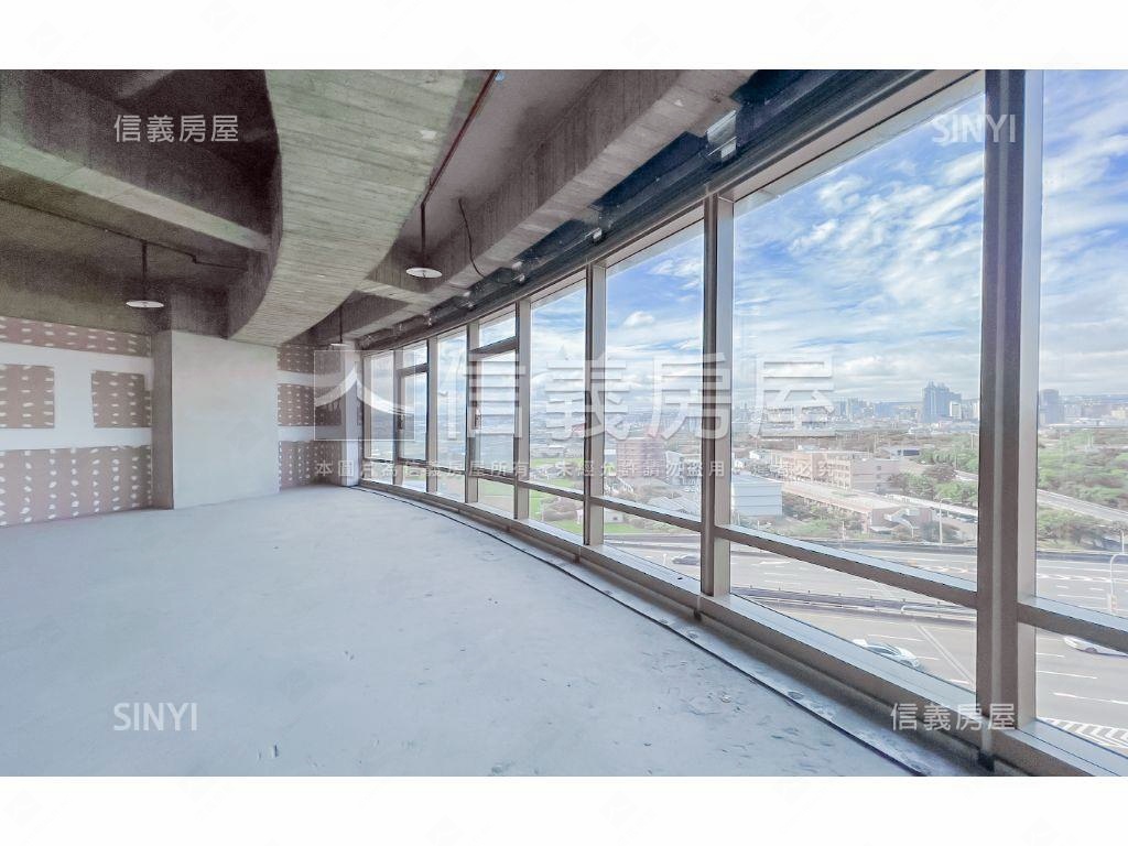 ＴＯＰ１角間頂級商辦房屋室內格局與周邊環境