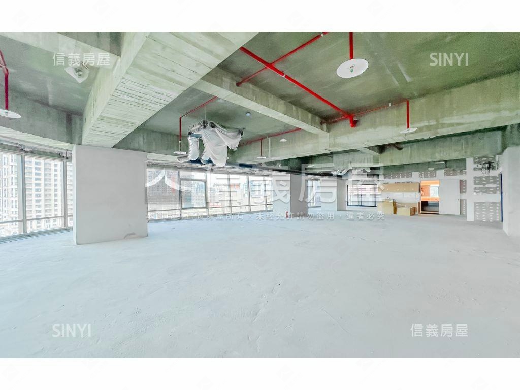 ＴＯＰ１角間頂級商辦房屋室內格局與周邊環境