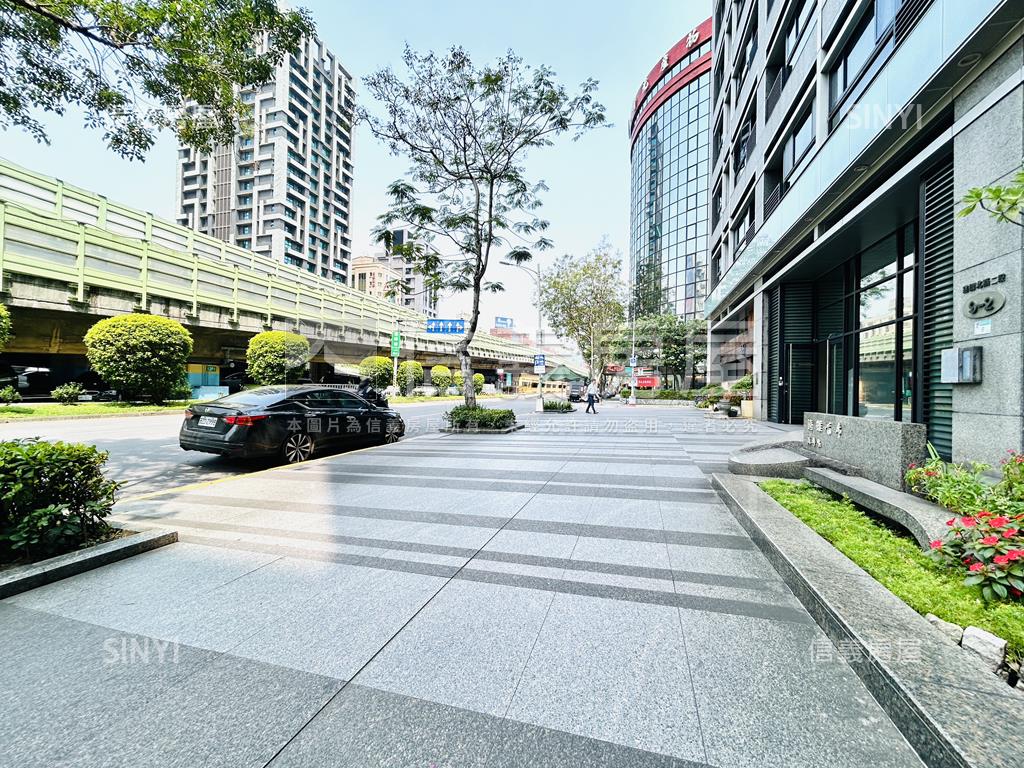 遠雄首席後棟高樓房屋室內格局與周邊環境