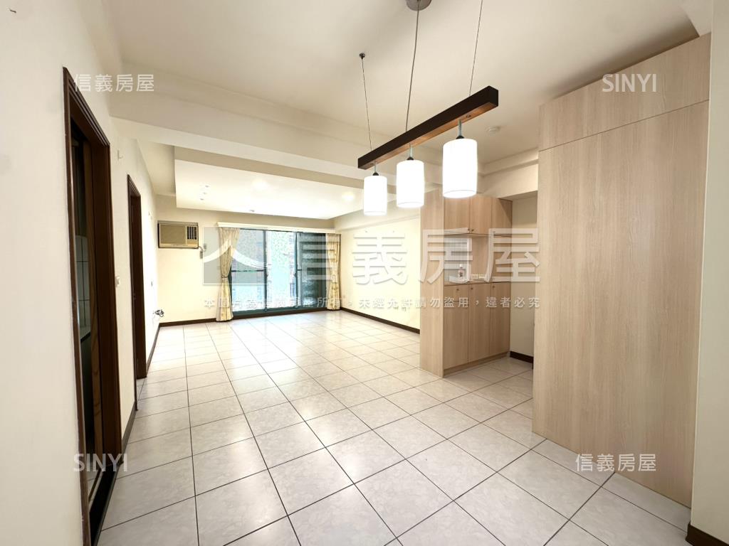 華麗大空間鋼骨電梯四房房屋室內格局與周邊環境