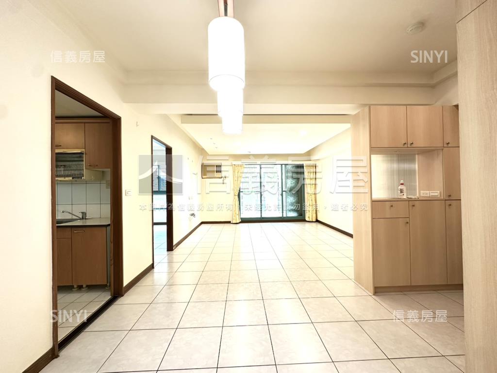 華麗大空間鋼骨電梯四房房屋室內格局與周邊環境