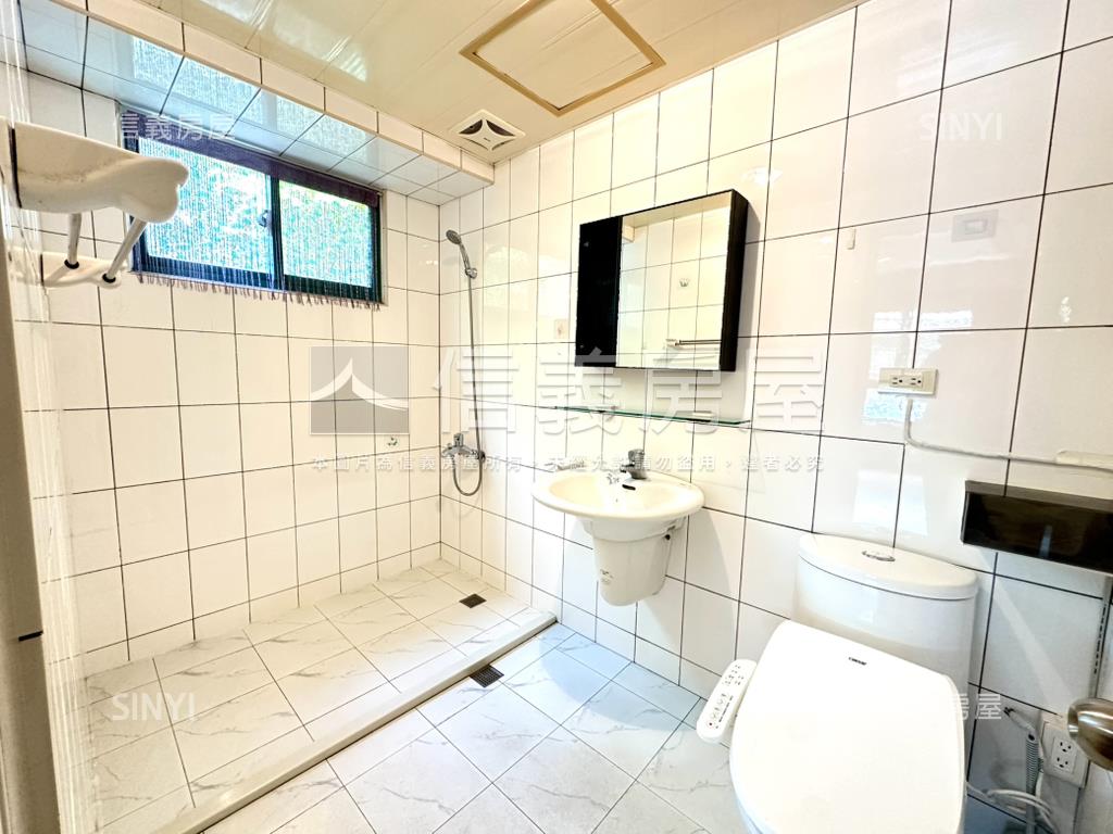 華麗大空間鋼骨電梯四房房屋室內格局與周邊環境