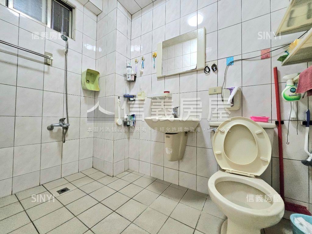 大里｜約３０坪大地坪透天房屋室內格局與周邊環境