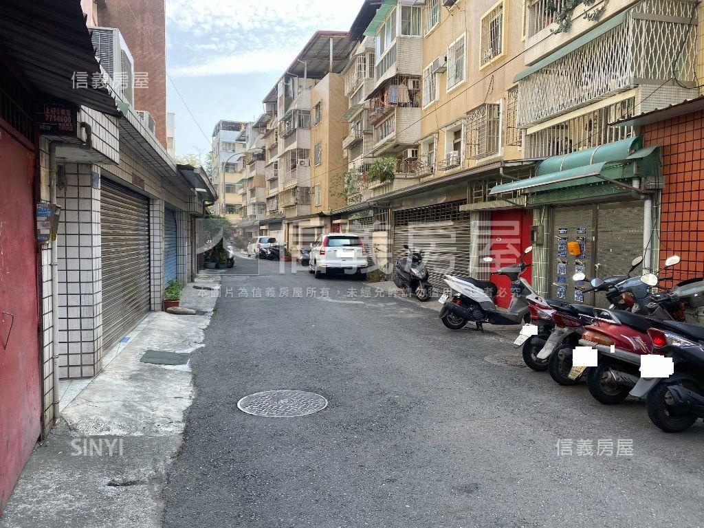 鳳山區既成巷道土地房屋室內格局與周邊環境