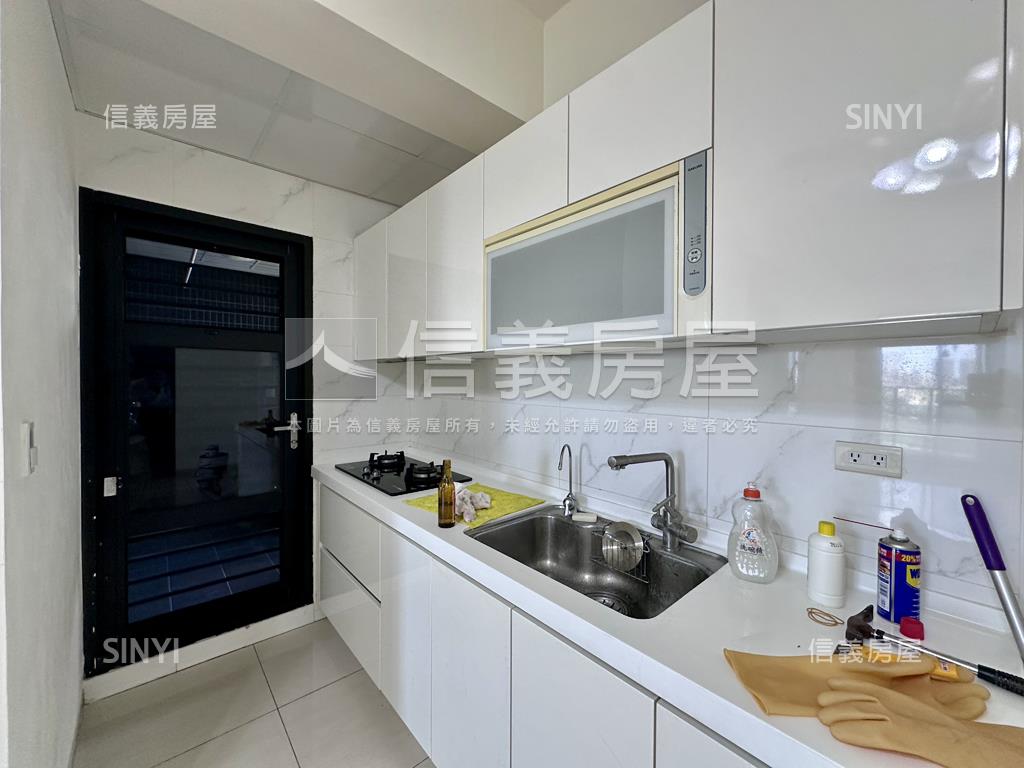 仁武高樓河景三房平車房屋室內格局與周邊環境