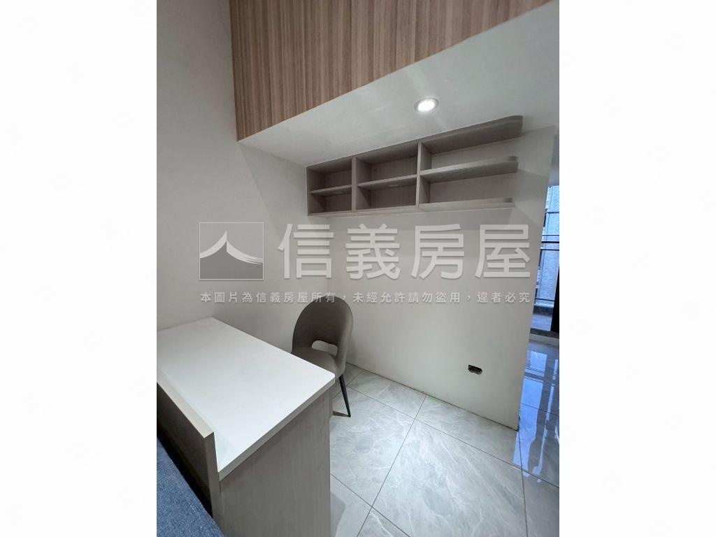 崇倫北街二樓３套房屋室內格局與周邊環境