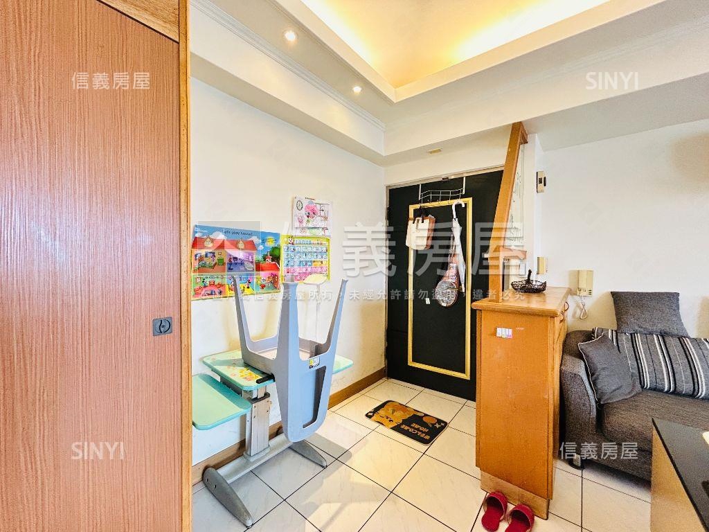 近關渡捷運站３房車位房屋室內格局與周邊環境