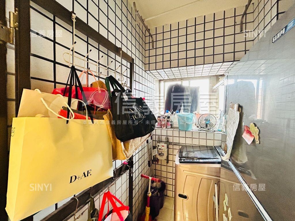 近關渡捷運站３房車位房屋室內格局與周邊環境