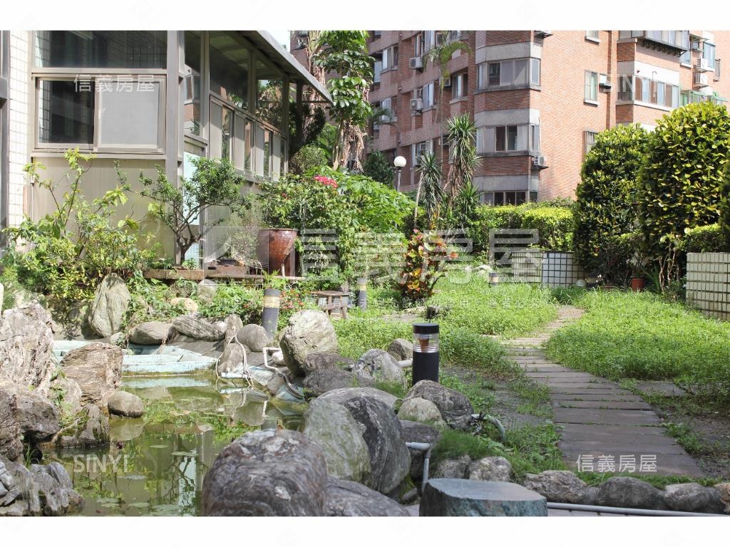 近關渡捷運站３房車位房屋室內格局與周邊環境