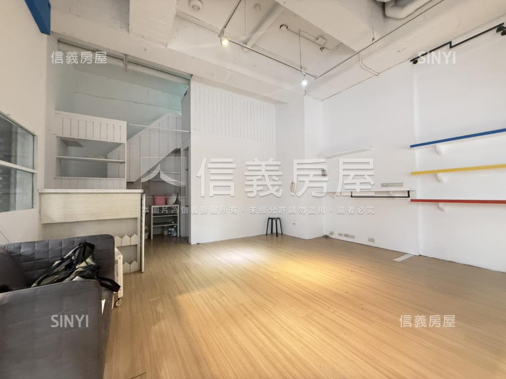 英明街三角窗金店房屋室內格局與周邊環境