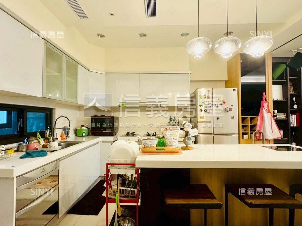 史博館臨路美裝大車墅房屋室內格局與周邊環境