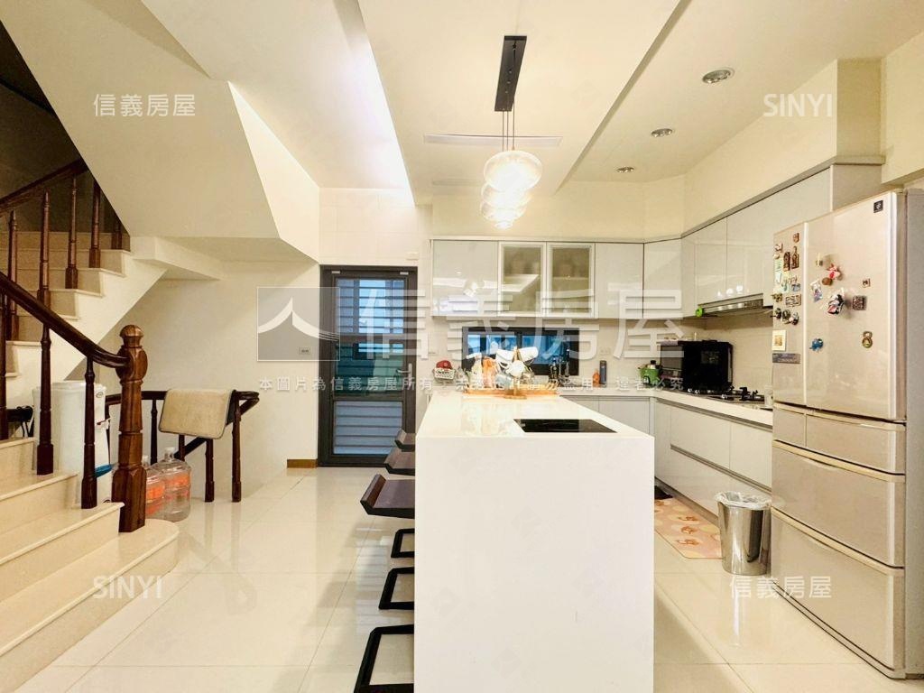 史博館臨路美裝大車墅房屋室內格局與周邊環境