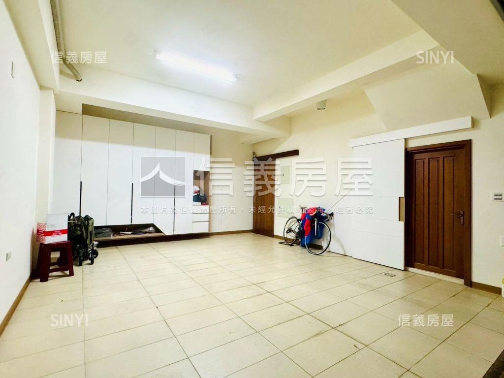 史博館臨路美裝大車墅房屋室內格局與周邊環境