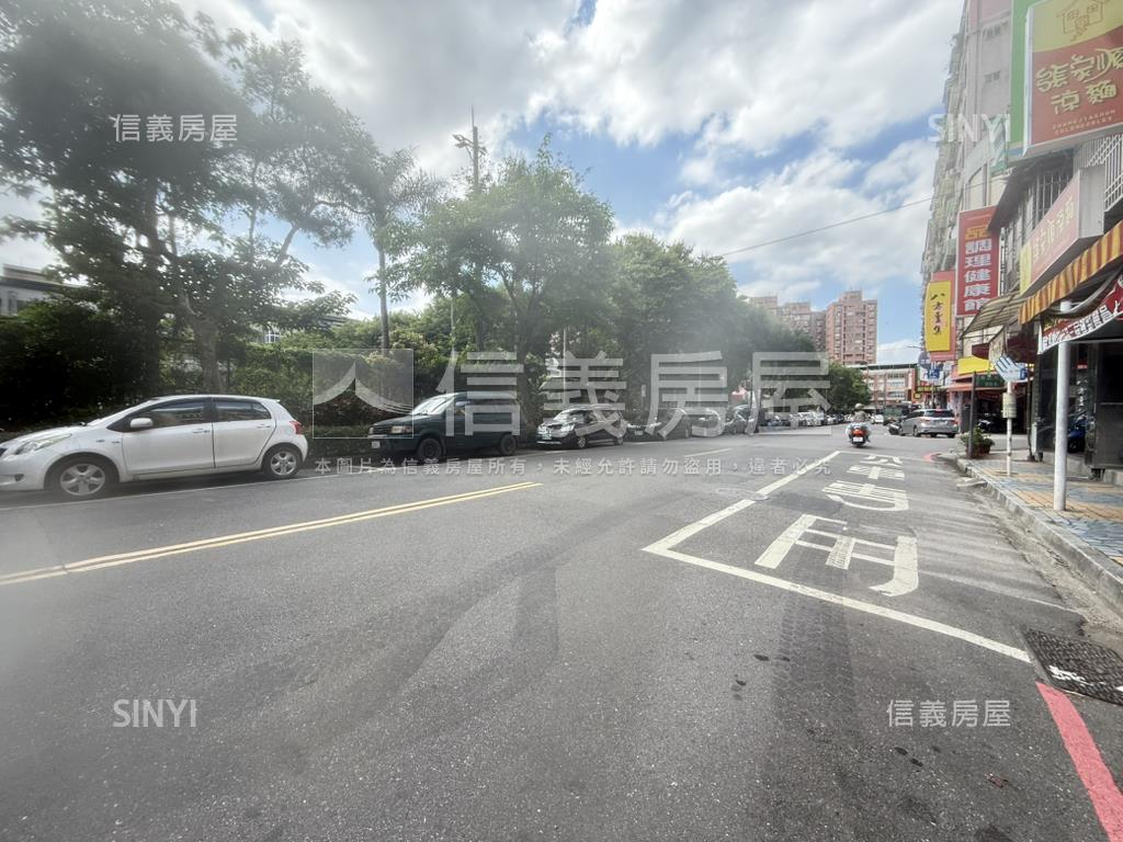 秀山國小黃金店面房屋室內格局與周邊環境