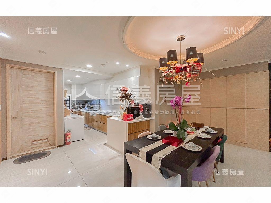 中港層峰三房平車附露臺房屋室內格局與周邊環境