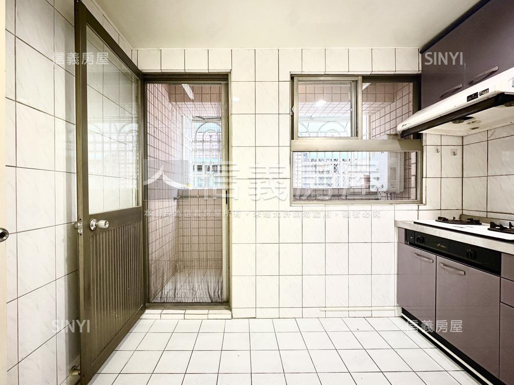 公園我家電梯四房房屋室內格局與周邊環境