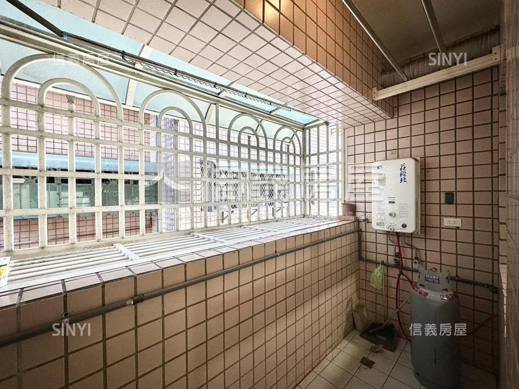 公園我家電梯四房房屋室內格局與周邊環境