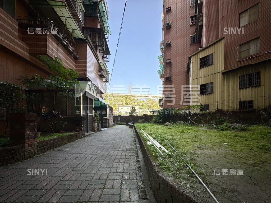 公園我家電梯四房房屋室內格局與周邊環境