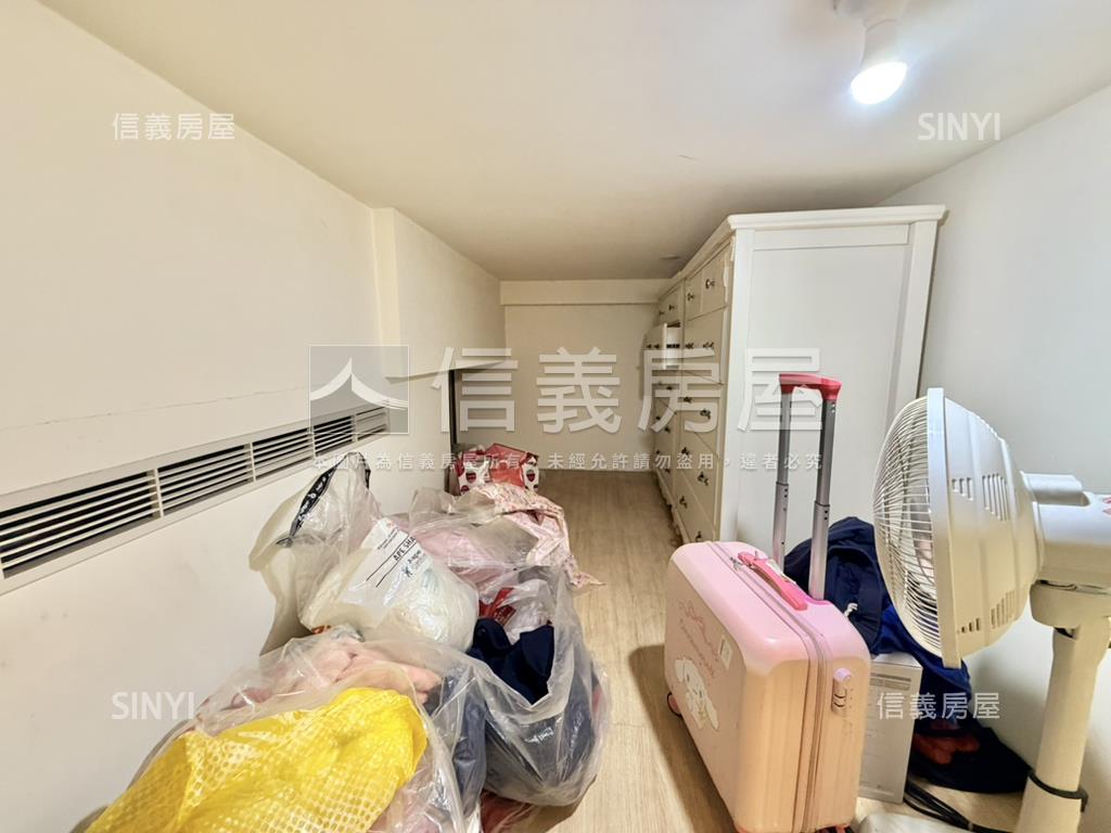 星光環邊間挑高三米六房屋室內格局與周邊環境