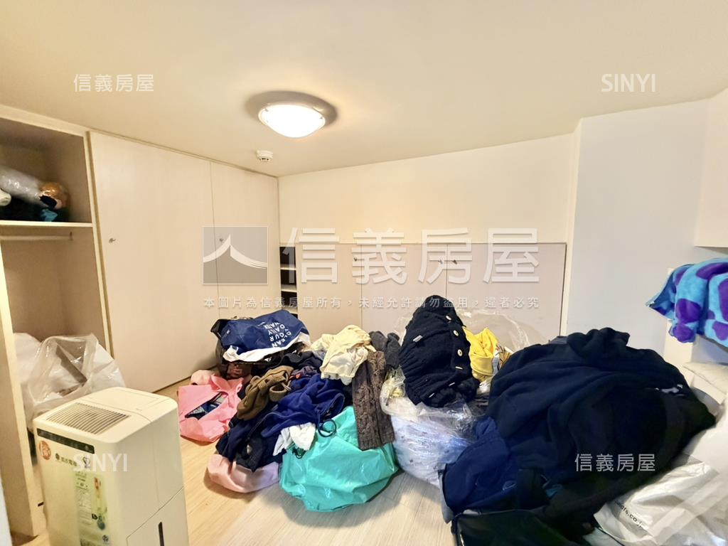 星光環邊間挑高三米六房屋室內格局與周邊環境